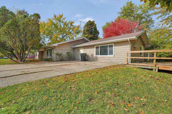 4345 36th SE Street, Kentwood, MI 49512