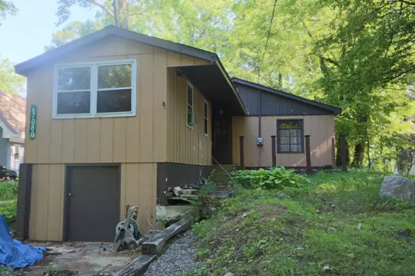 Dowagiac, MI 49047,67080 95th Avenue