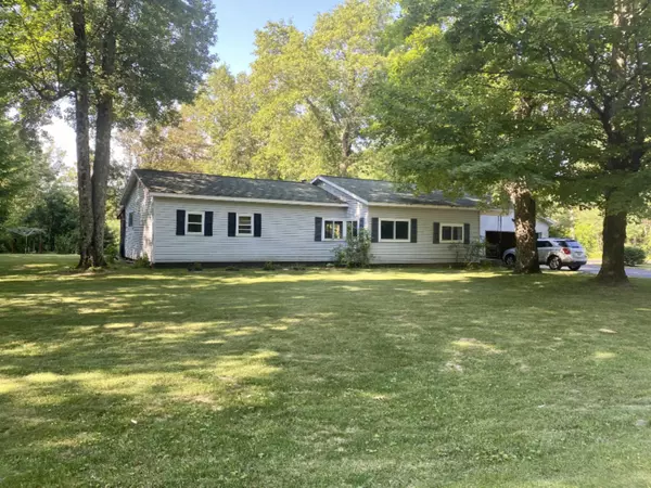 6929 E Jackson Road, Walkerville, MI 49459