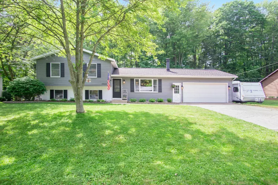 17665 Bayberry Drive, Spring Lake, MI 49456