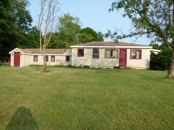 6193 M-63, Coloma, MI 49038