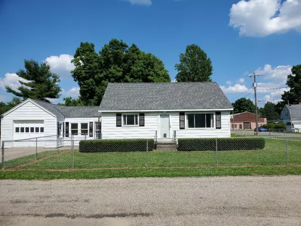 207 S Washington Street, White Pigeon, MI 49099