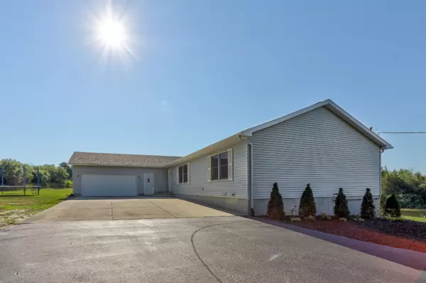 1383 68th Street, South Haven, MI 49090