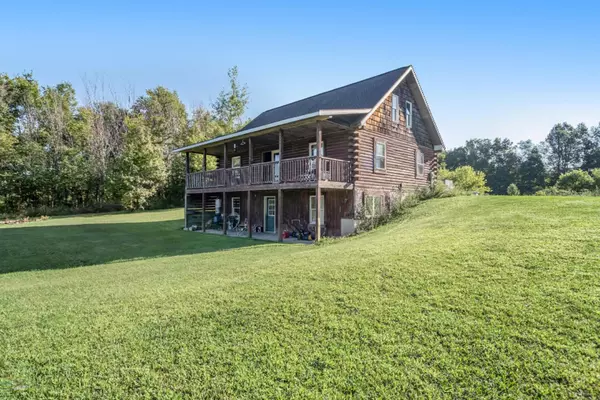 11545 Manning Lake Road, Delton, MI 49046