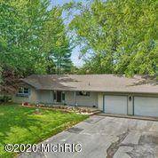 5670 Wendzel Drive, Coloma, MI 49038