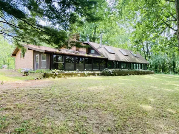 Coopersville, MI 49404,9090 Lake Forest Drive