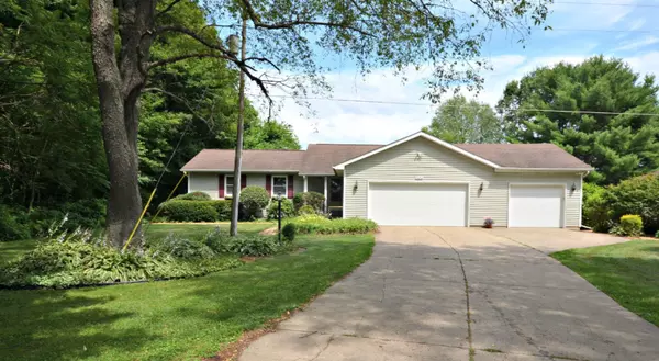 7434 N 30th Street, Richland, MI 49083
