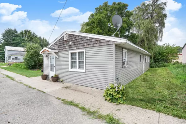 Hopkins, MI 49328,76 Water Street