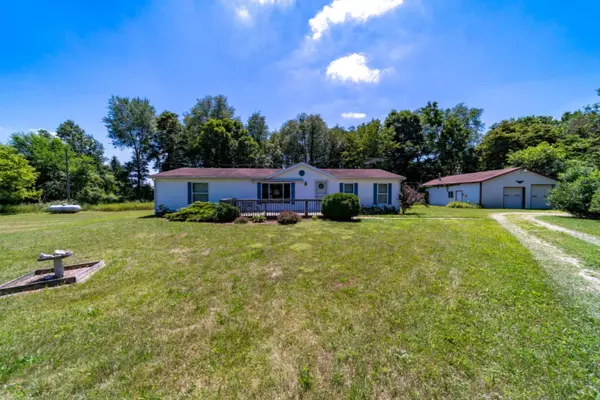 37540 W West Red Arrow Highway, Paw Paw, MI 49079