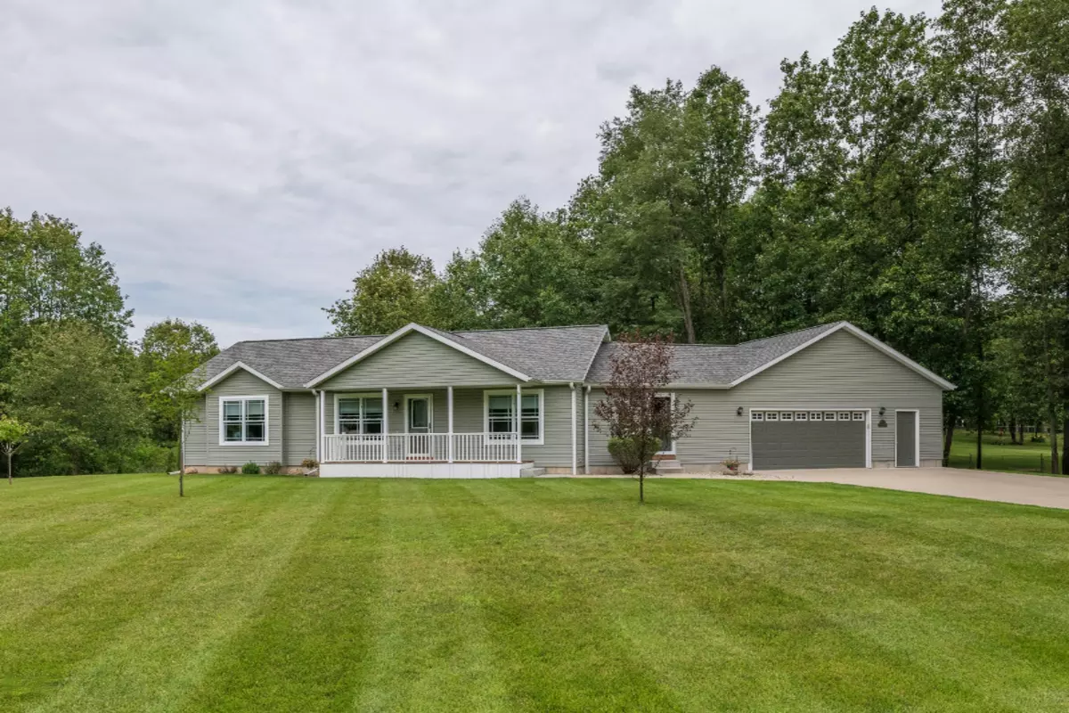 Three Rivers, MI 49093,15600 N Shady Lane