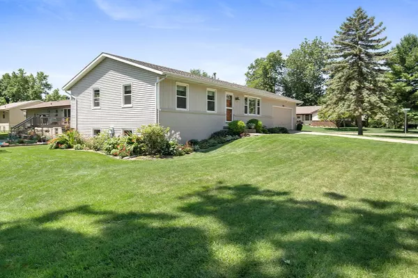 Grandville, MI 49418,2940 Willow Creek SW Drive