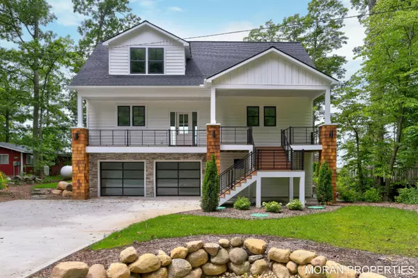 1416 Katherine Street, Fennville, MI 49408