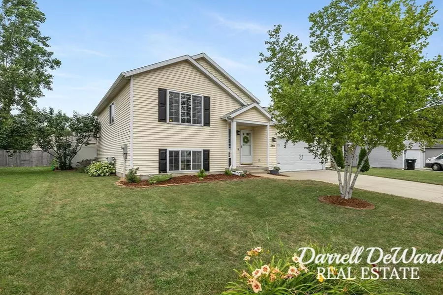 240 W Ferney Street, Clarksville, MI 48815