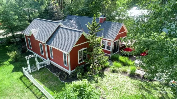 164 Union Street, Douglas, MI 49406