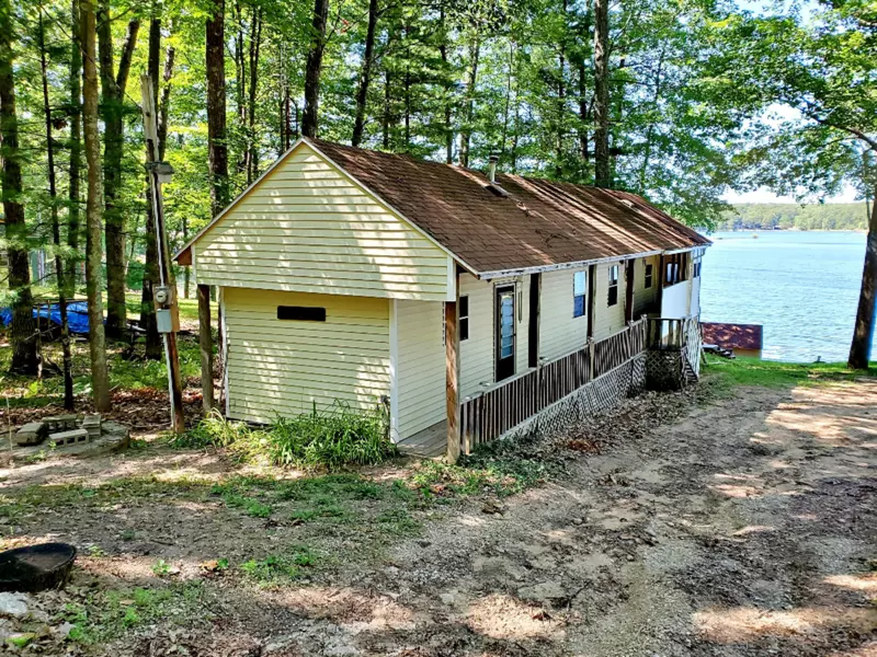8908 W Rainbow Lake Drive, Baldwin, MI 49304