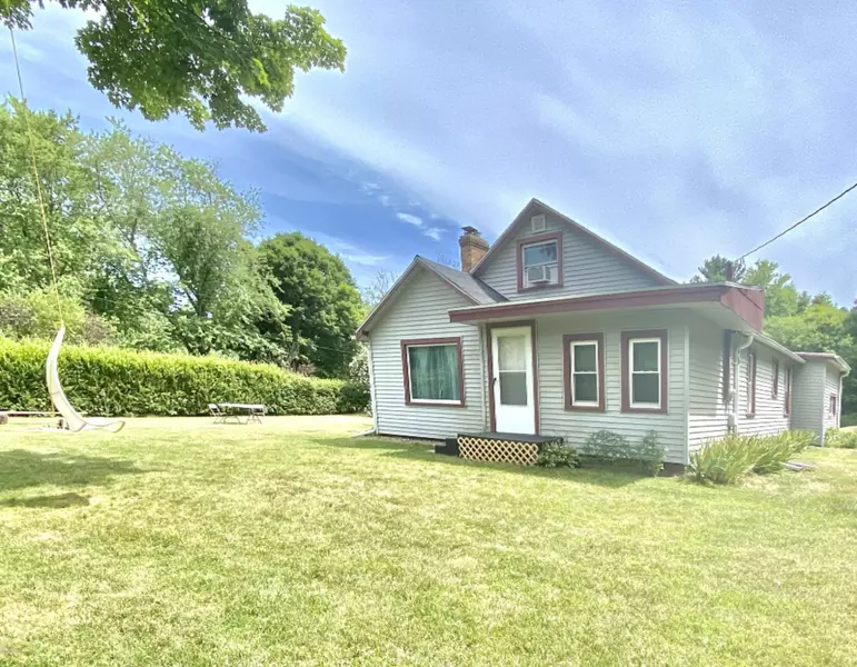 3120 W THAR Road, Coloma, MI 49038