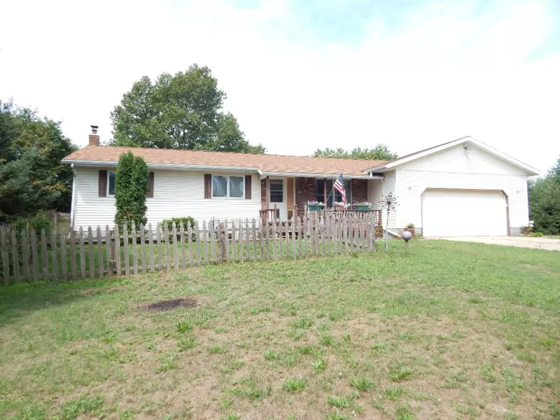 14855 Coalter Avenue, Kent City, MI 49330
