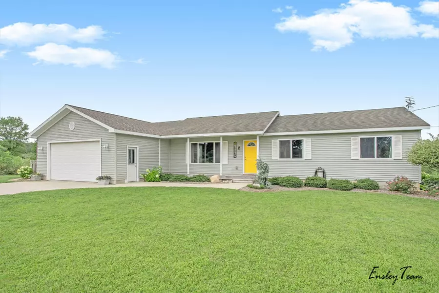 13721 18 Mile Road, Gowen, MI 49326