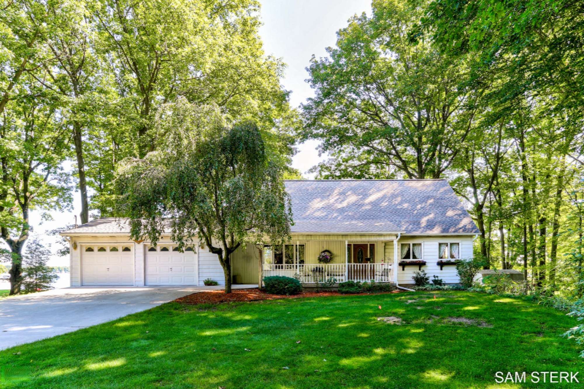 6102 S Green Avenue, Fremont, MI 49412