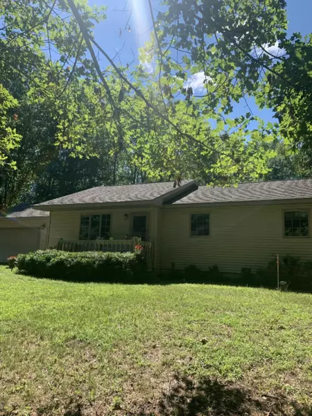 10561 21 Mile Road, Evart, MI 49631