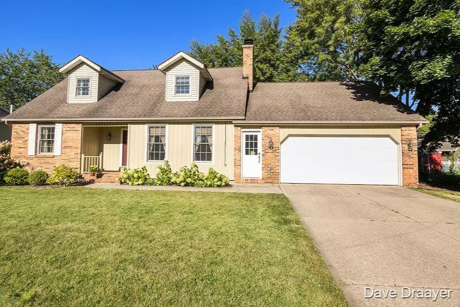 4135 Weymouth SE Drive, Grand Rapids, MI 49508