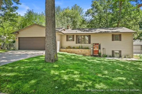 3950 Oak Valley SW Avenue, Wyoming, MI 49519