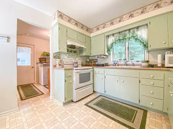 Dowagiac, MI 49047,28845 Middle Crossing Road