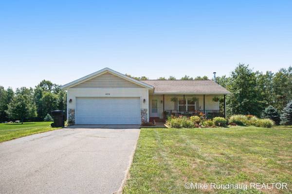 4896 Glen Bluff Drive, Sand Lake, MI 49343