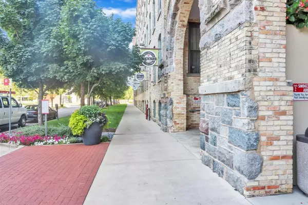 940 Monroe NW Avenue #552, Grand Rapids, MI 49503