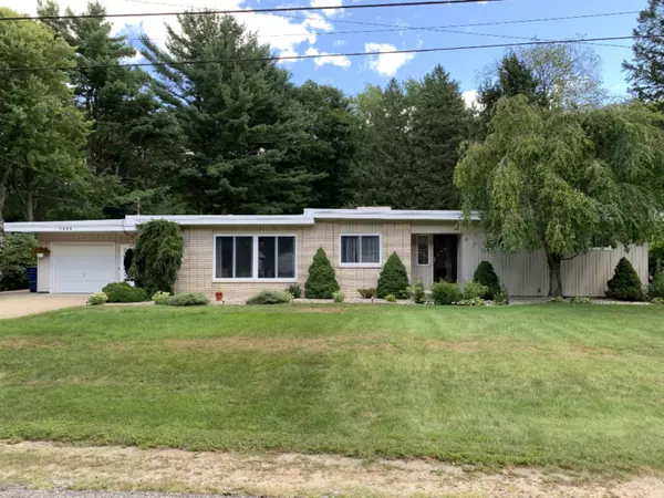 6554 Cottonwood Drive, Fruitport, MI 49415