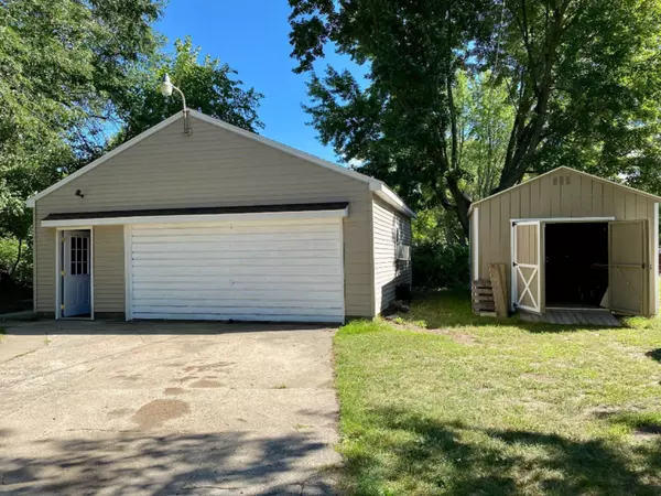 Holton, MI 49425,8816 Holton Road