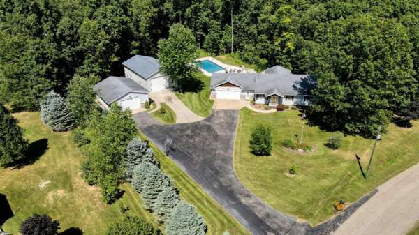 581 Boot Lake Ridge, Shelbyville, MI 49344