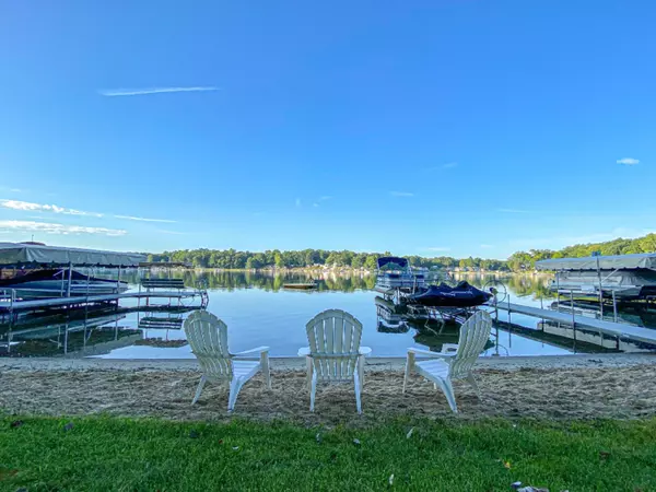 Dowagiac, MI 49047,66739 Lakeshore Drive