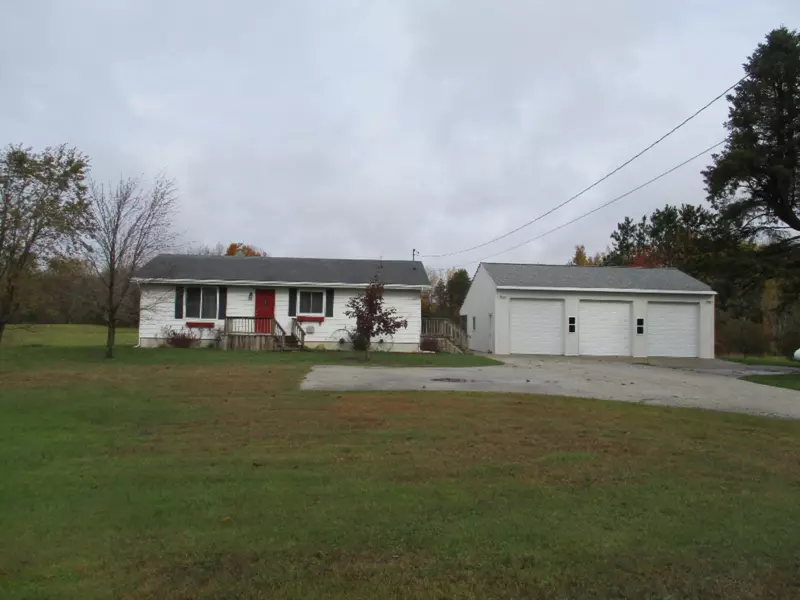 3062 E US-10, Custer, MI 49405