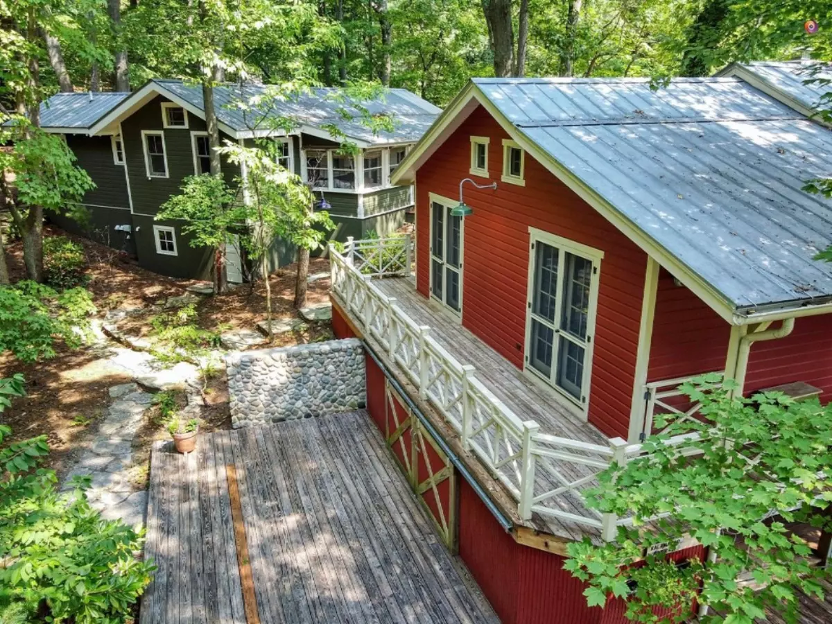 Saugatuck, MI 49453,295,336-40 Park Street