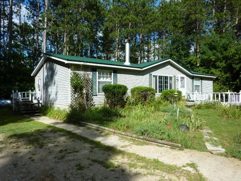 3925 Pine Trail, Sheridan, MI 48884