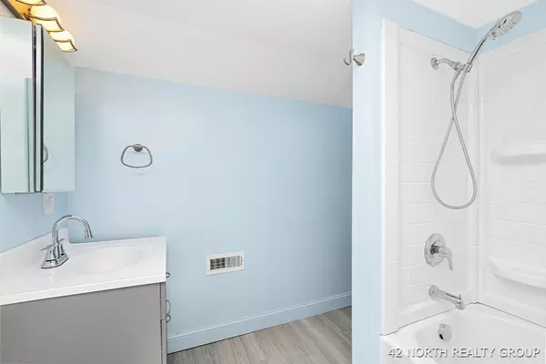 Grand Rapids, MI 49503,907 Malta NE Street