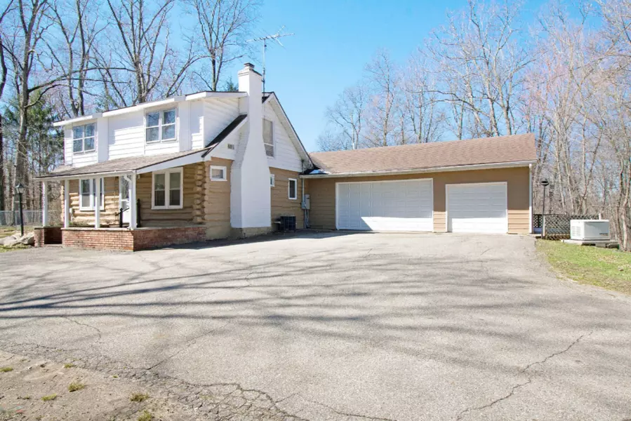 13051 E F G, Augusta, MI 49012