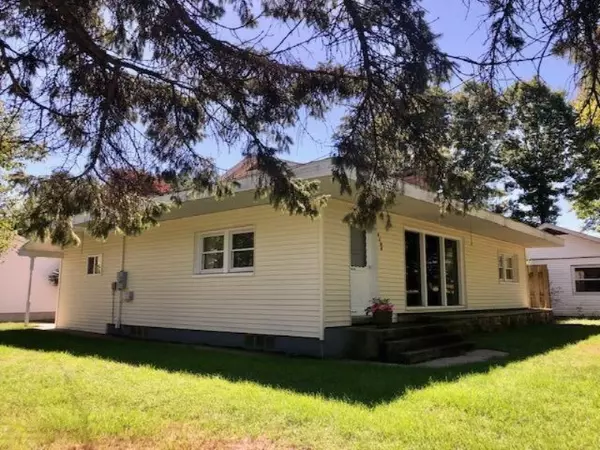 1194 N Washington Avenue, Ludington, MI 49431