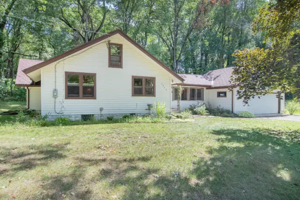 Augusta, MI 49012,8944 E Gull Lake Drive