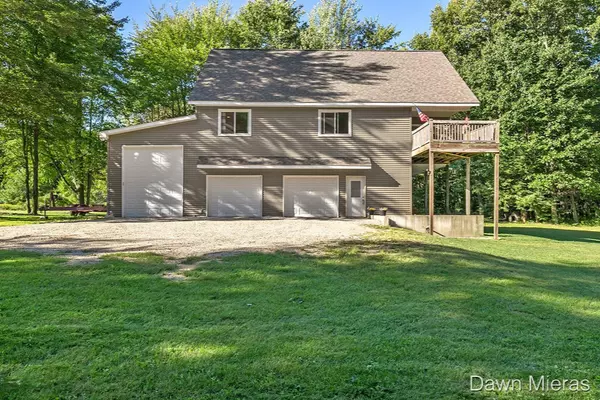 13456 Croswell Avenue, Grant, MI 49327