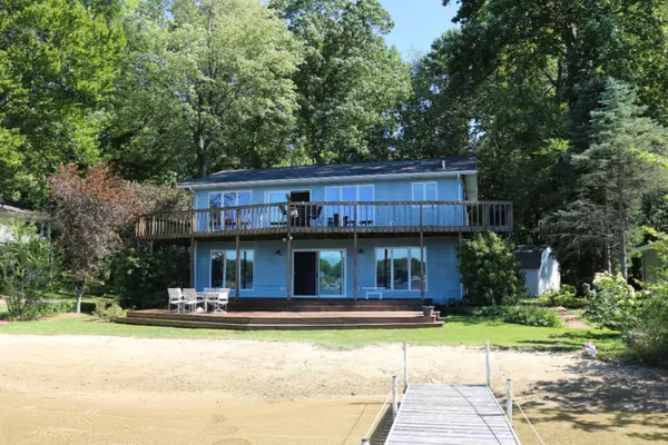 Dowagiac, MI 49047,31676 Evergreen Street