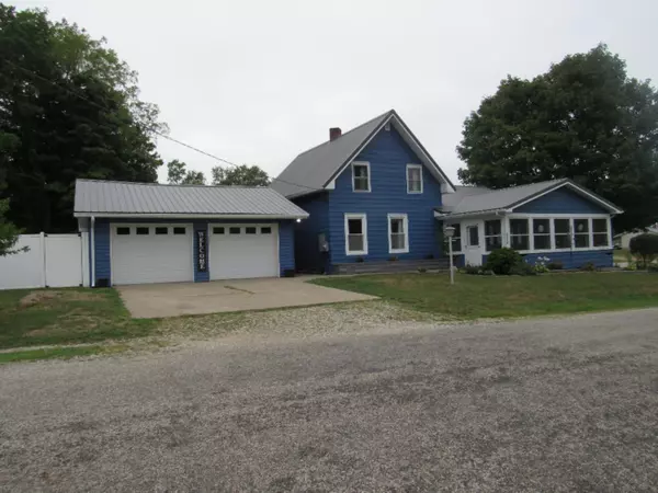 68738 Walnut Street, White Pigeon, MI 49099