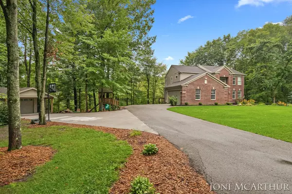 Gowen, MI 49326,13046 Bowen Lake Drive