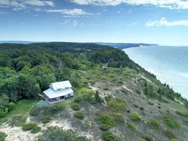 Frankfort, MI 49635,2468 Ellsworth Trail