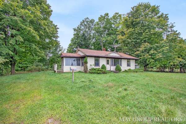 5274 Cannonsburg NE Road, Belmont, MI 49306