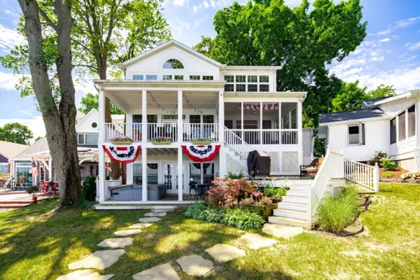 Cassopolis, MI 49031,21946 Lake Street