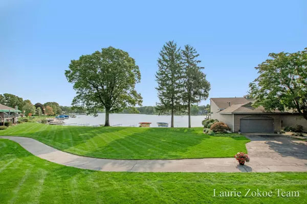 Spring Lake, MI 49456,622 Edgewater Drive #7