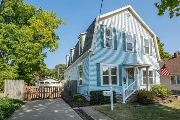 709 Lee Street, South Haven, MI 49090