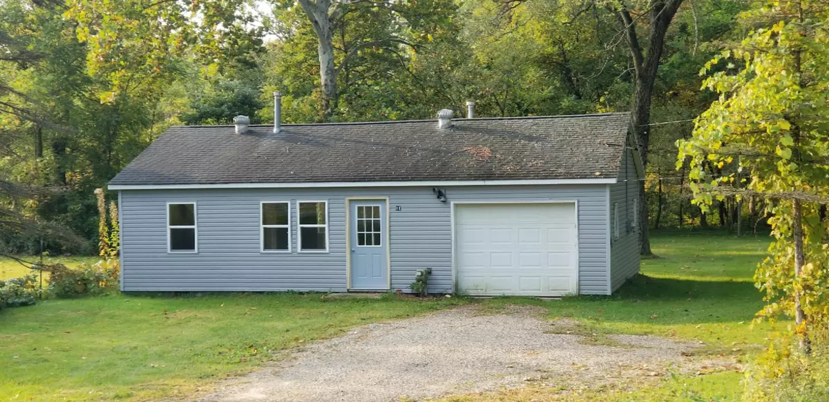 Breedsville, MI 49027,81 W Main